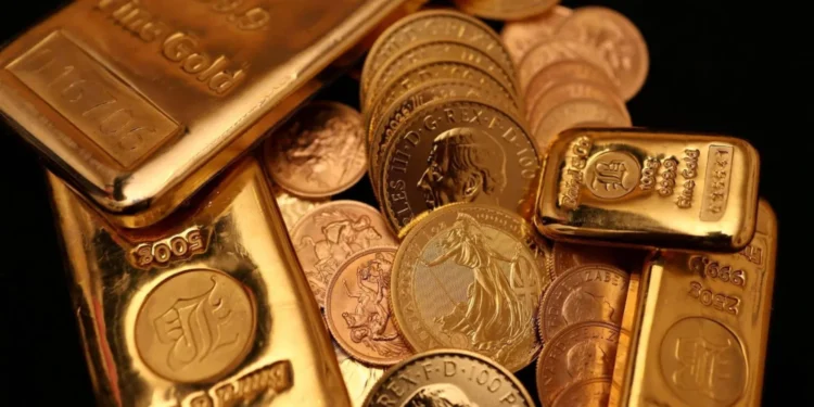 الذهب يرتفع مع تراجع النفط وترقب قرارات الفيدرالي الأميركي