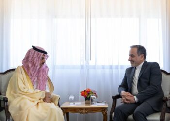طهران تعرض الوساطة بين الرياض والحوثيين لاحتواء التصعيد