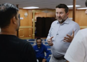 امريكا تبيع المتعاونين معها من الافغان