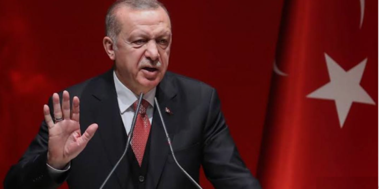 اردوغان يتعهد بمحاسبة المقصرين فى قضية صناديق الاستثمار التركية
