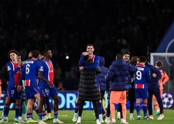 يويفا يتحرك لمعاقبة باريس سان جيرمان بسبب لافتة جماهيره أمام برشلونة