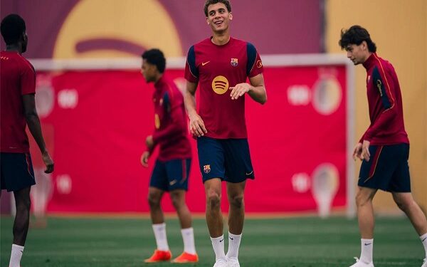 حمزة عبد الكريم يعود لتدريبات برشلونة بعد مشاركته الدولية مع منتخب مصر