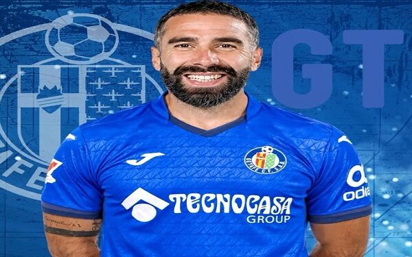 خيتافي يعلن التعاقد مع أسطورة ريال مدريد داني كارفاخال حتى نهاية الموسم